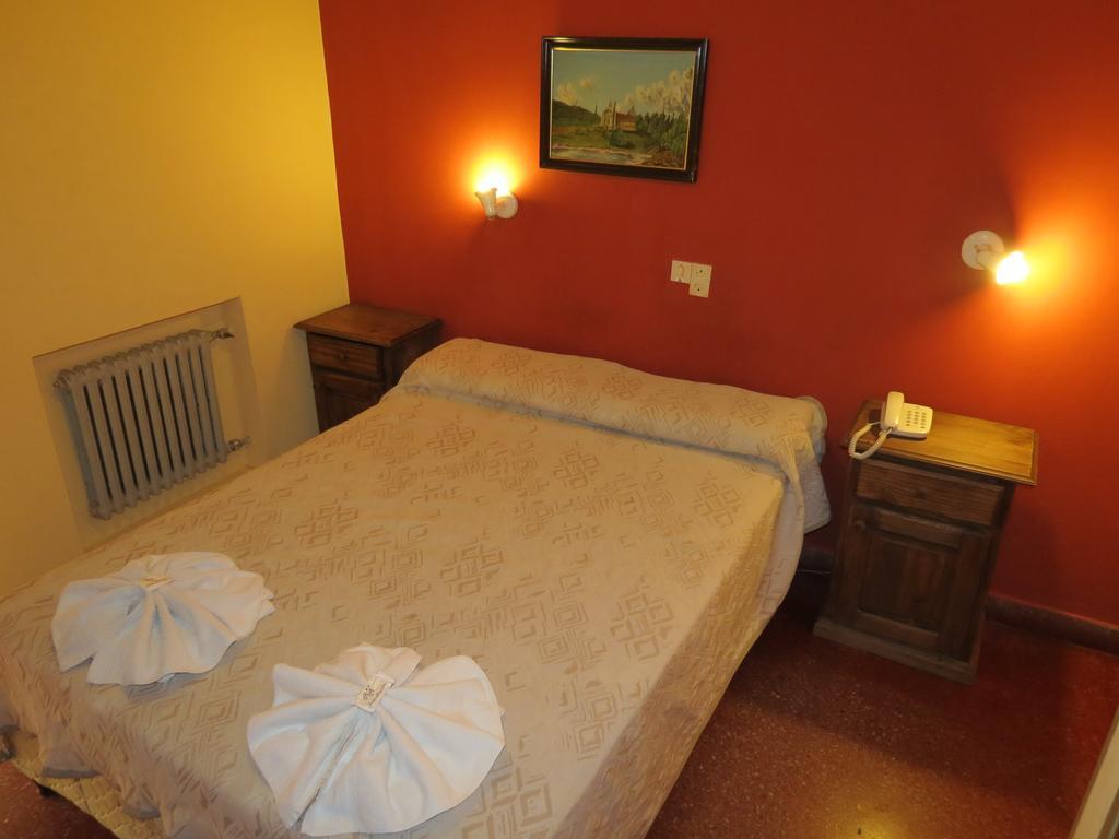 Hotel Arenales Villa Carlos Paz Bilik gambar