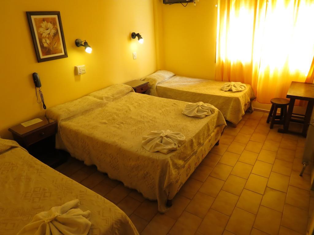 Hotel Arenales Villa Carlos Paz Bilik gambar